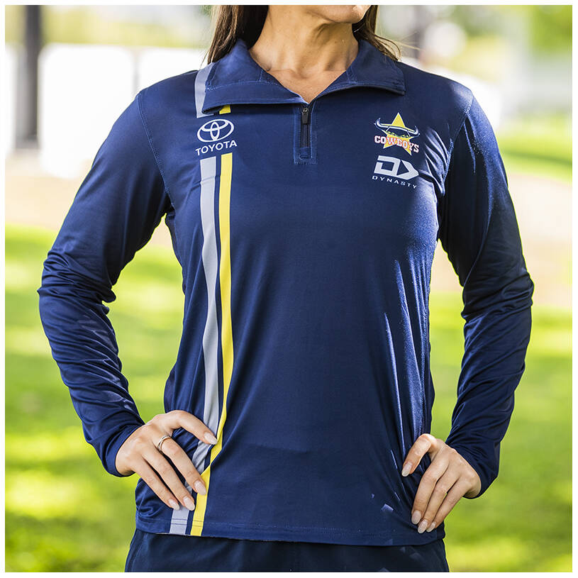 2022 Womens Qtr Zip Training Tee1